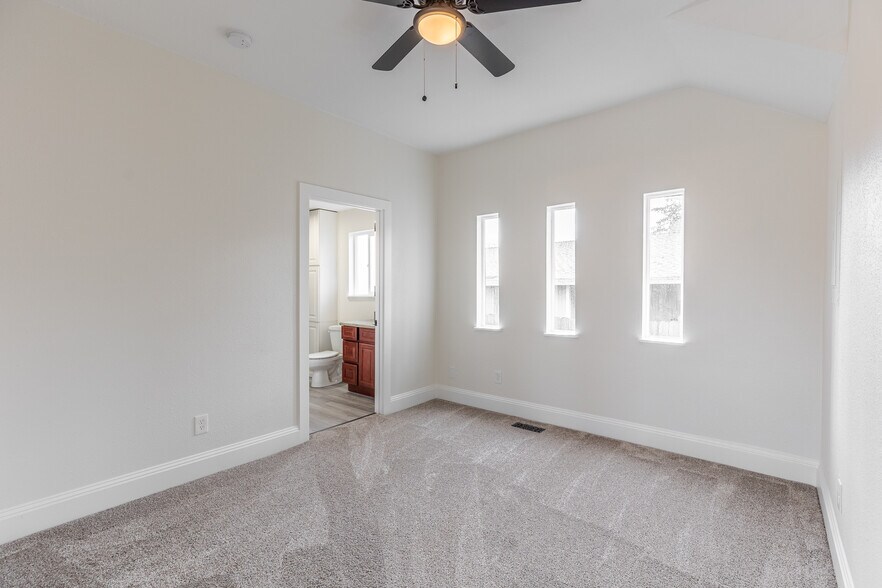 Vic I - 1144 SE 85th Ave