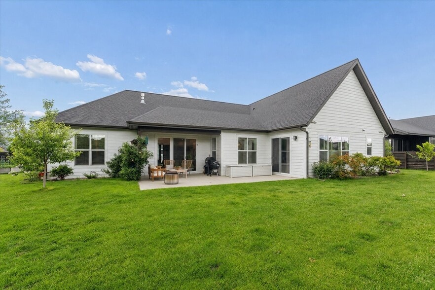 Building Photo - 130 Grouse Haven Way
