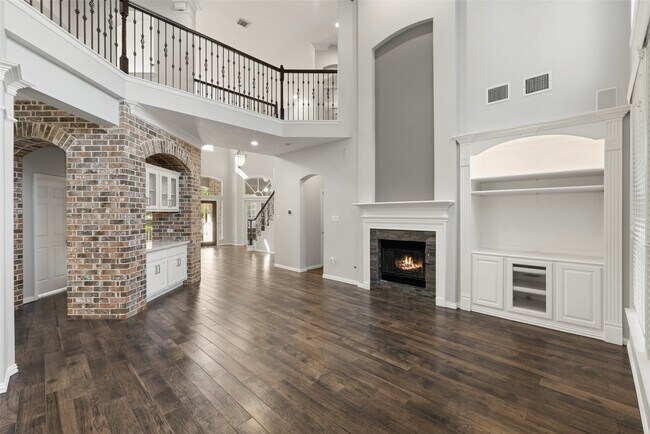 Building Photo - 118 Cezanne Woods Dr