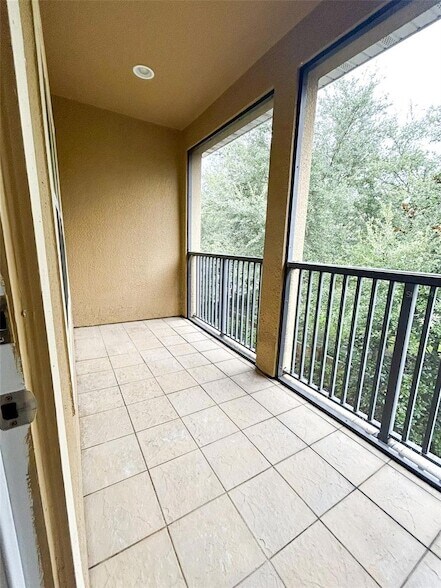 Building Photo - 691 Pensacola Ln