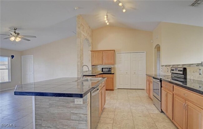 Building Photo - 1729 NE 21st St