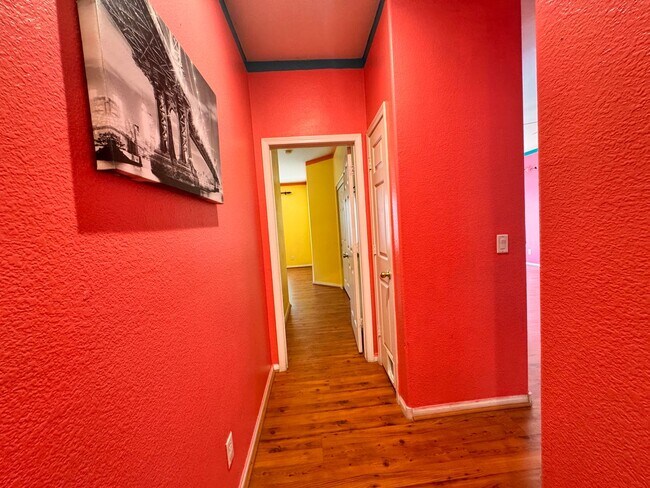 Building Photo - One Story Home For Rent