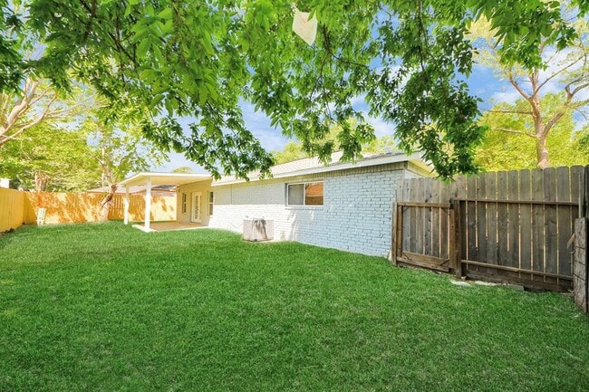 Building Photo - 14223 Ella Lee Ln