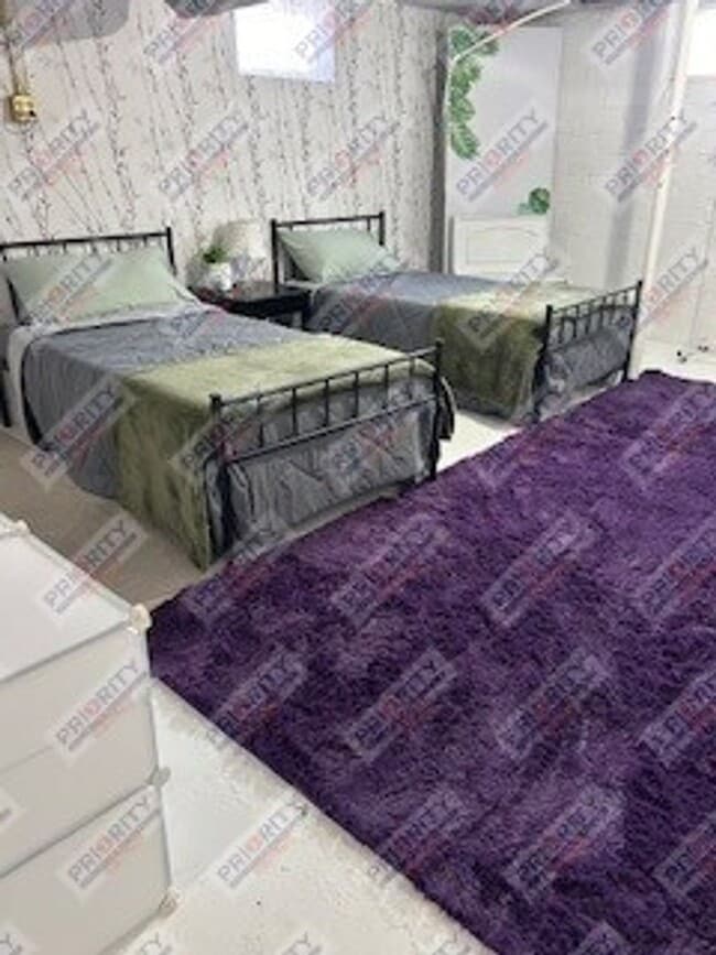 Building Photo - Charming Downtown House For Rent