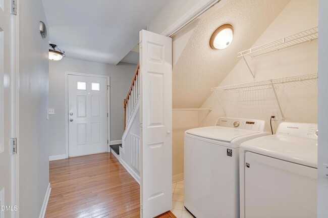 Building Photo - 5900 Eaglesfield Dr