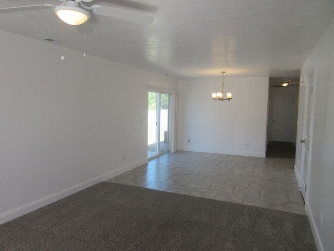 Building Photo - Single Level Twin Home, Gemini Meadows