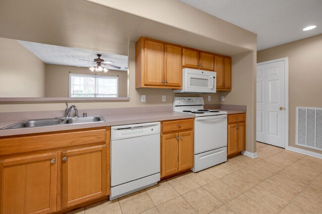 Building Photo - 1022 Fiddler Creek Way