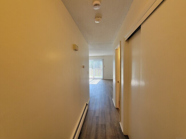 Building Photo - 48 Sutton Pl