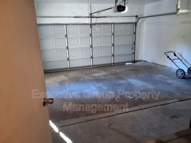Building Photo - 813 Mohave Ct