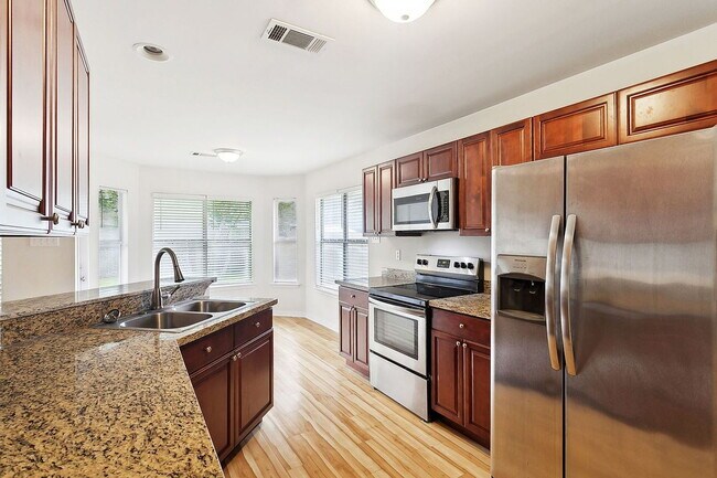 Building Photo - Single Family Home