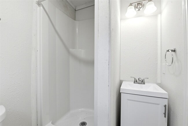 Building Photo - 7010 Brownsville St