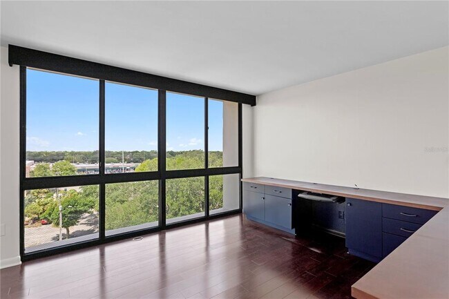 Building Photo - 3301 Bayshore Blvd