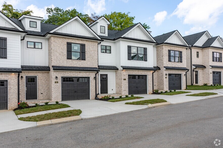 Building Photo - Stone Haven Villas