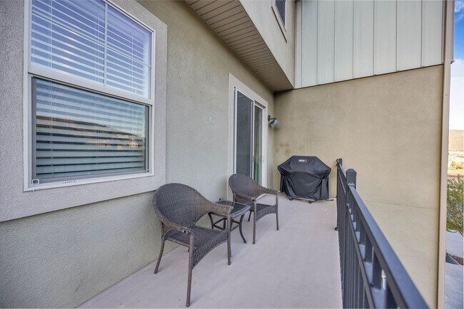 Building Photo - Wasatch Springs Gem