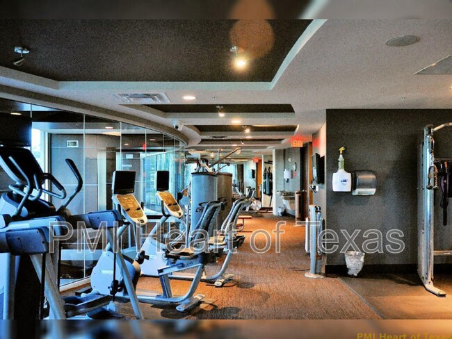 Building Photo - 360 Nueces St