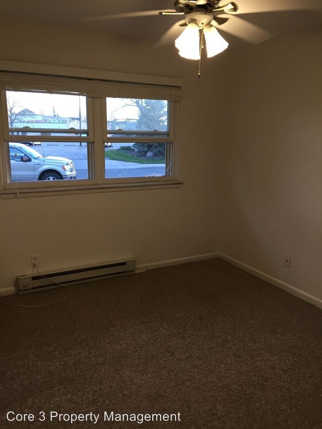 Building Photo - 231 W Bond St