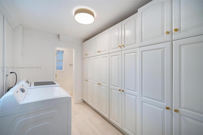 Building Photo - 1457 Certosa Ave