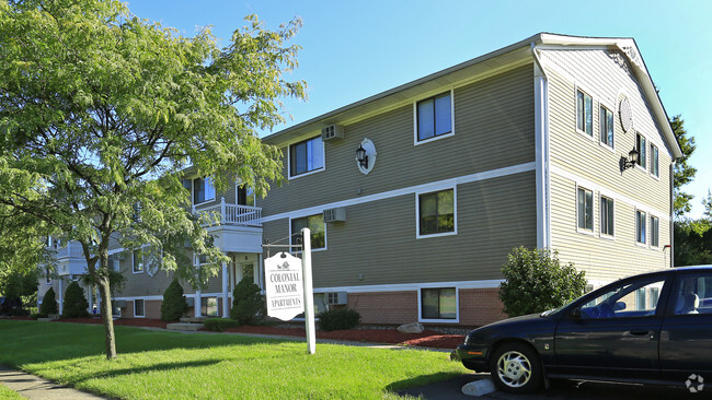 Building Photo - Colonial Manor Apartments