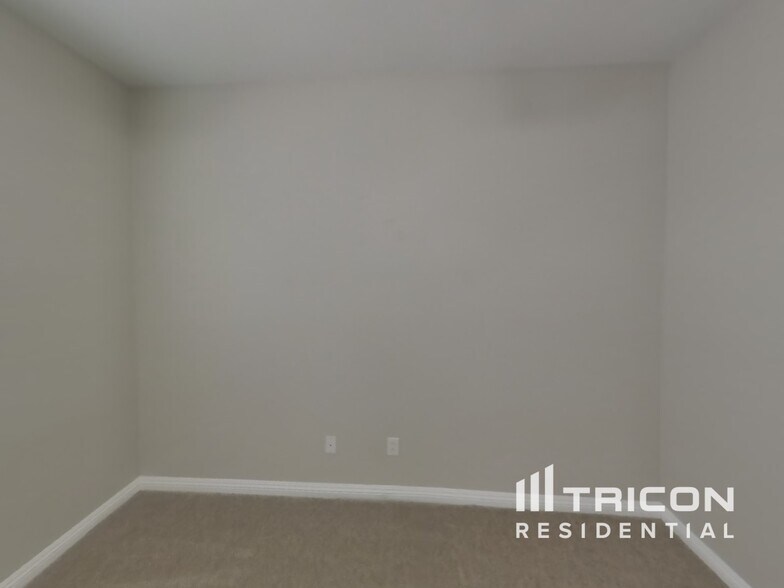 Building Photo - 9109 Picket Fence Ave