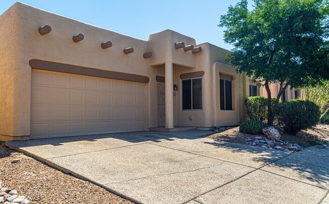 Building Photo - 3742 N Bay Horse Loop