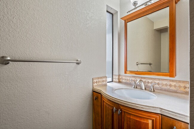 Building Photo - 12135 107th Ave NE