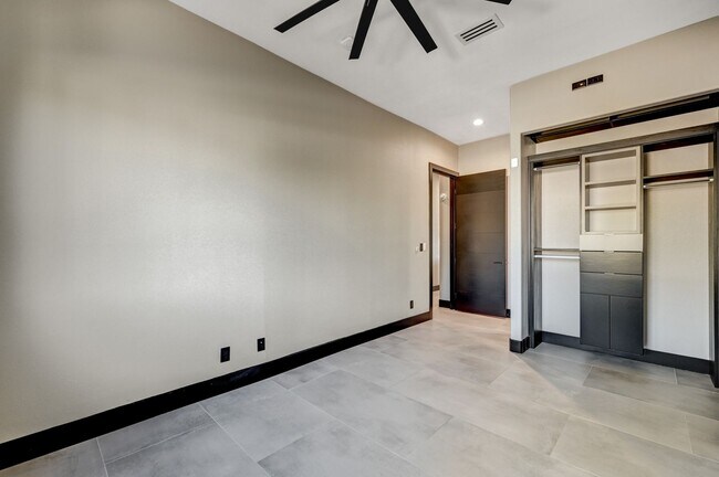 Building Photo - DREAMY 4BEDROOM HOME WITH POOL & BEAUTIFUL...
