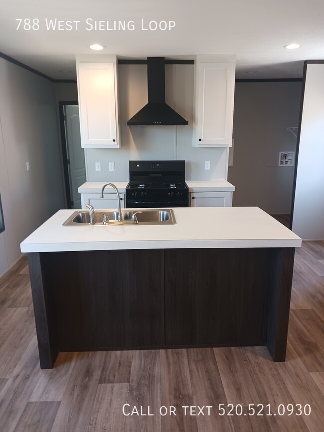 Primary Photo - 788 W Sieling Loop