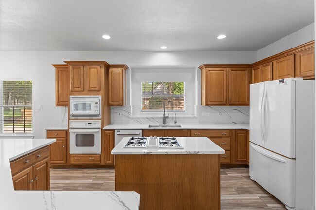 Building Photo - 2333 Stableridge Dr