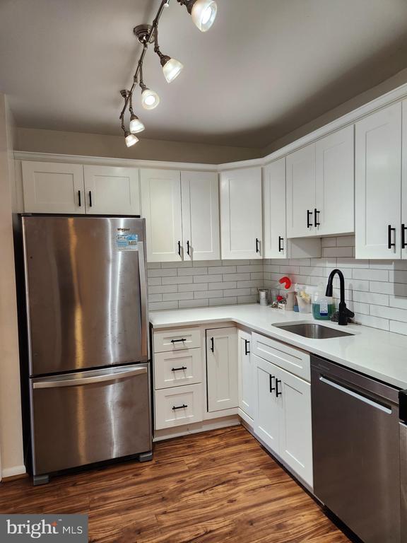 Building Photo - 14630 Bauer Dr