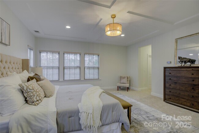 Building Photo - 10925 Preservation Park Dr