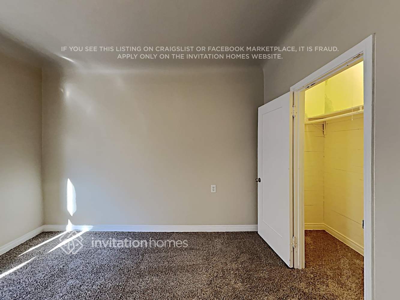 Building Photo - 1852 W 78th St