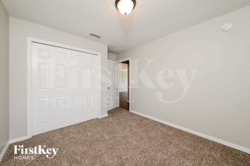 Building Photo - 2318 11th Ave E