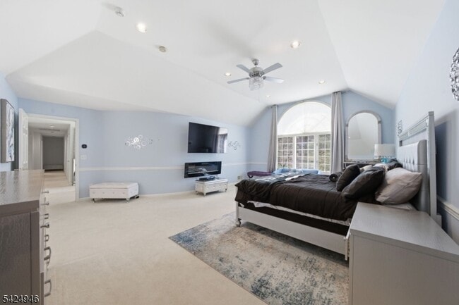 Building Photo - 11 Rosewood Ln