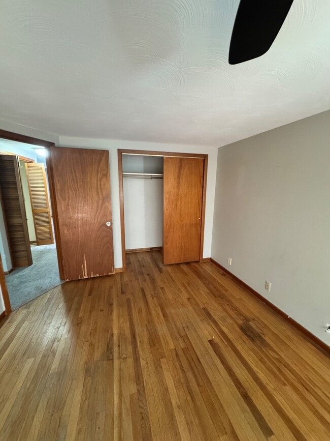 Building Photo - 626 W Warren St