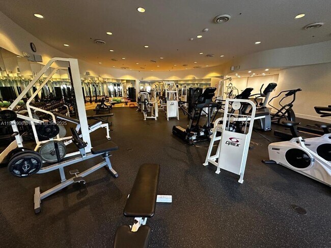 Building Photo - 5600 Collins Ave