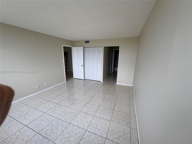 Building Photo - 16740 NE 9th Ave