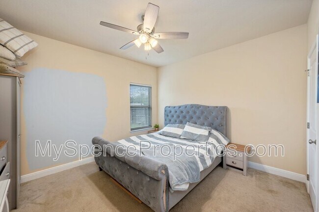 Building Photo - 3597 Autumn Woods Dr