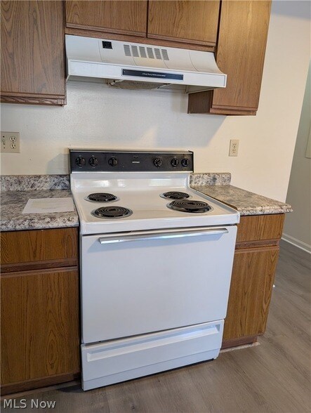 Building Photo - 1563 Whitehall Blvd