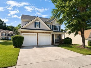 Building Photo - 2268 White Alder Dr NE