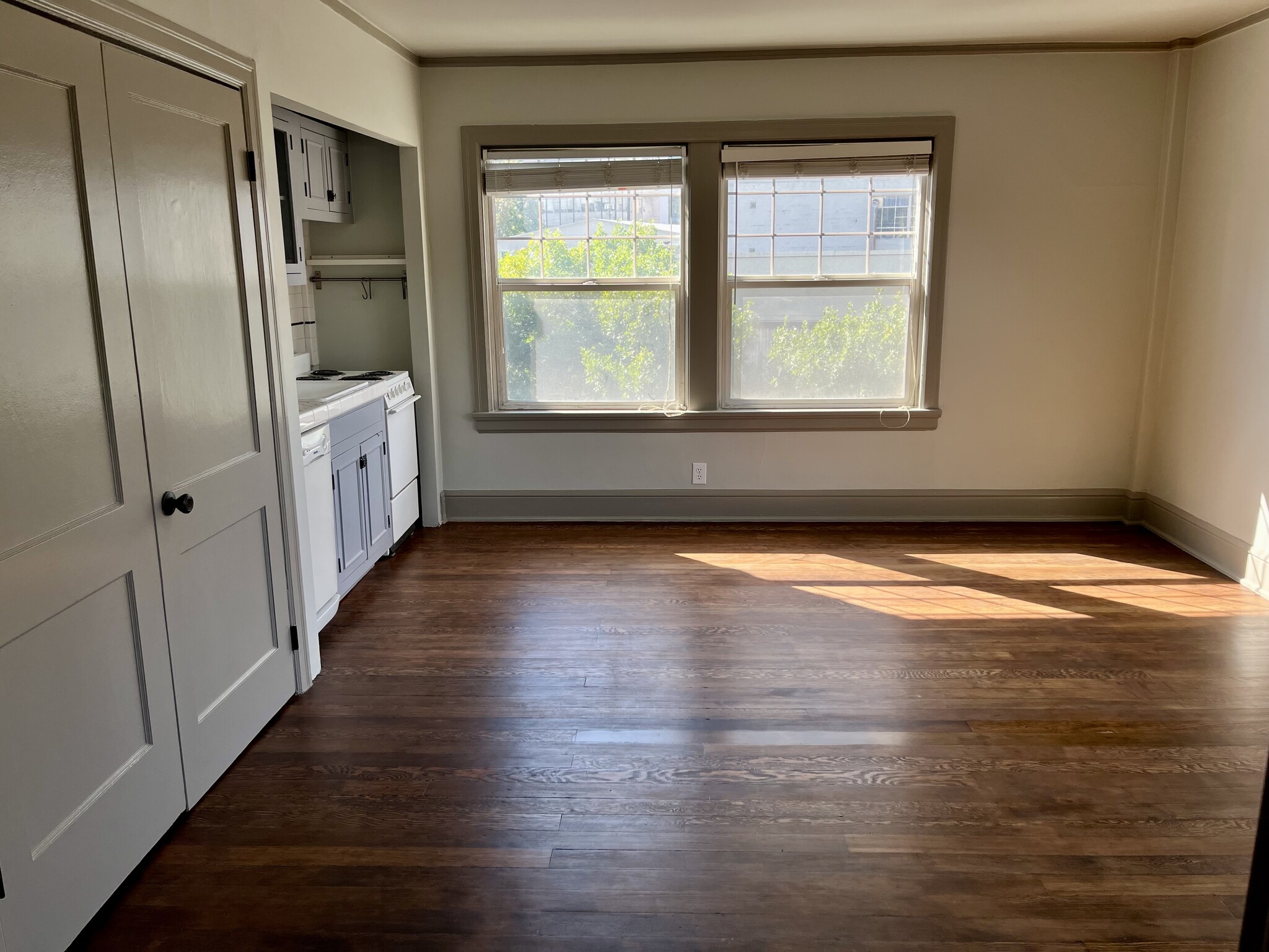 Studio (inside) - 20 NW 16th Ave