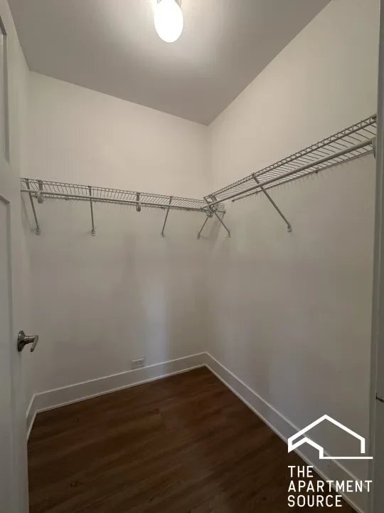 Building Photo - 730 Judson Ave