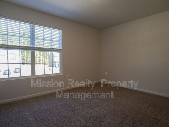 Building Photo - 2827 Meadowview Blvd