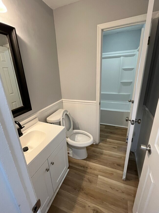 Building Photo - 7613 Mine Valley Rd