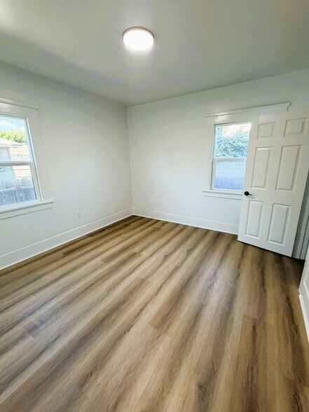 Building Photo - 1169 E Broadway