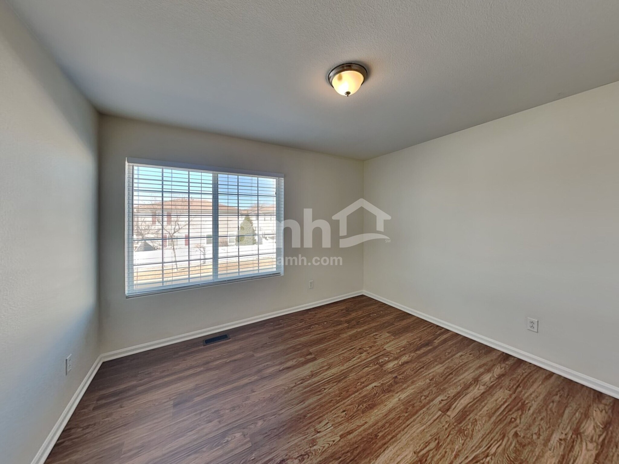 Building Photo - 5552 N Genoa St