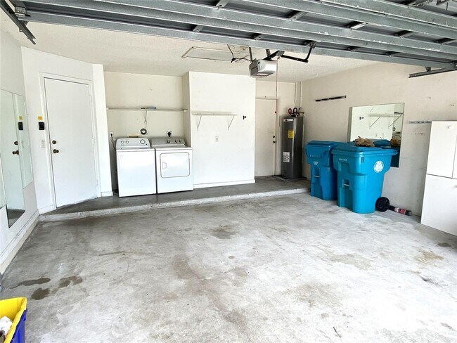Building Photo - 3550 Stratton Ln