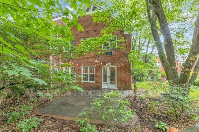 Building Photo - 1618 Fitzgerald Ln