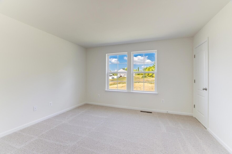 Building Photo - 47 Orch Grn Dr