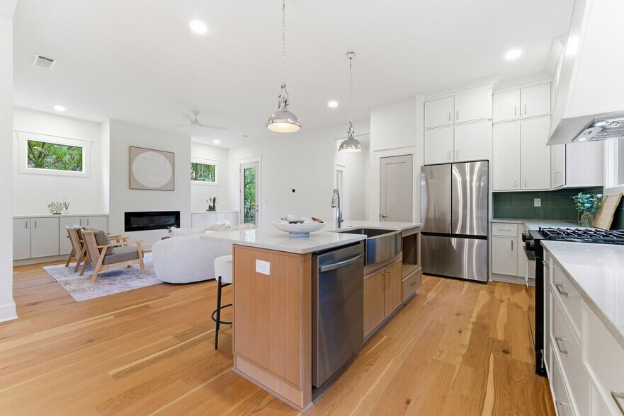 Building Photo - 205 Whitefoord Ave NE