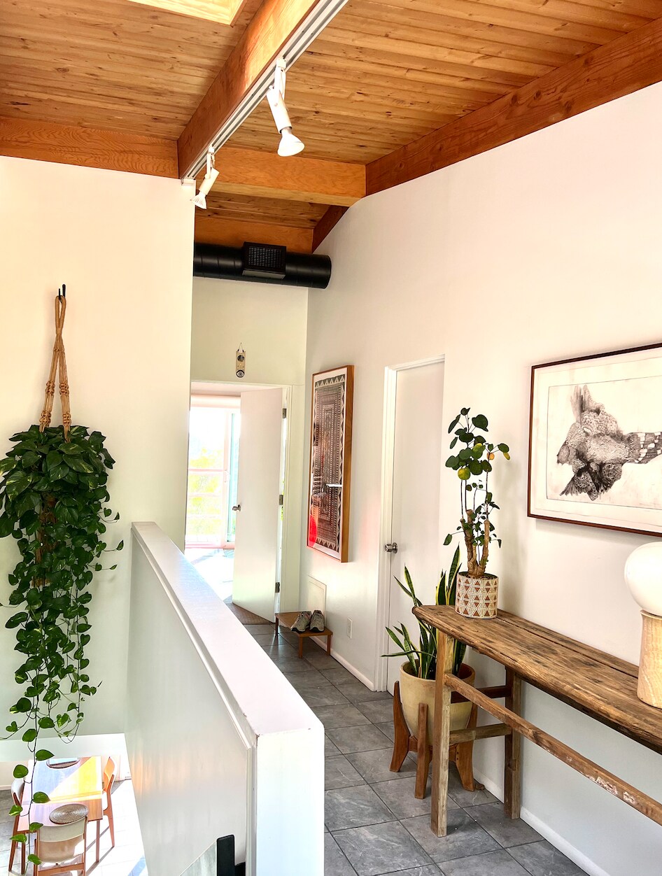 Building Photo - 662 Quail Dr
